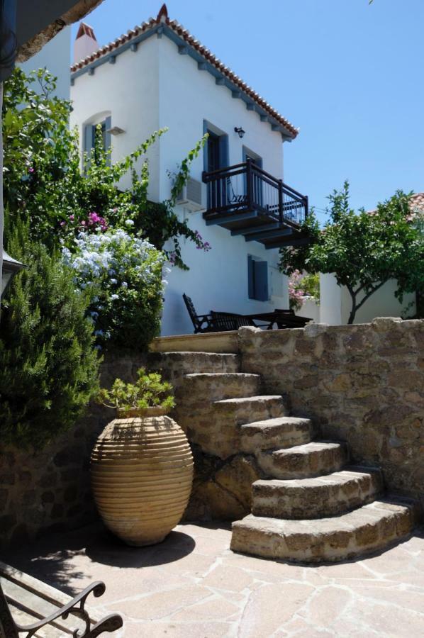 Anemone Residence Poros Town Bagian luar foto